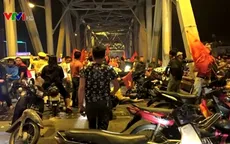 Lợi dụng cổ vũ bóng đá, nhiều đối tượng gây mất an ninh trật tự, an toàn giao thông