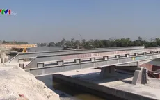 Nhiều cầu cảng trái phép dọc sông Đáy