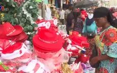 Người mua sắm Bờ Biển Ngà đổ về những cửa hàng đồ chơi cũ