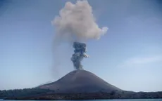 Indonesia điều hướng các chuyến bay do núi lửa hoạt động mạnh
