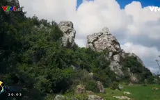Độc đáo ngôi làng đá ở Phú Yên