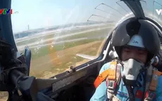 Phi công tiêm kích với tình yêu Tổ quốc và bầu trời