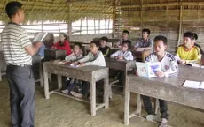 Dạy tiếng Việt trên đất Lào
