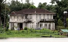 Biệt thự của Cố vấn Nhà nước Myanmar San Suu Kyi bị ném bom xăng