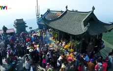 Hàng vạn người trẩy hội Xuân Yên Tử