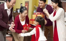 Lì xì cho con trẻ - Chuyện nhỏ mà không nhỏ