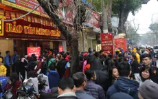 Nườm nượp người mua vàng ngày Thần Tài