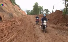 Quốc lộ 40B đi Kon Tum hư hỏng nghiêm trọng