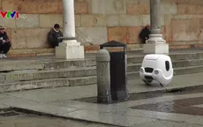Italy thử nghiệm robot giao hàng