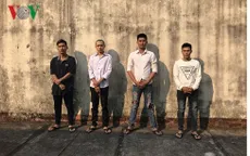 Bắt khẩn cấp 4 đối tượng cưỡng đoạt tài sản của bà con bán hàng rong