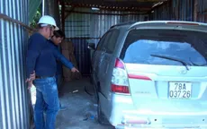 Bọc nilon trong nhà xe phát nổ, một phụ nữ bị thương nặng
