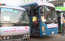 10 chuyến xe ô tô miễn phí đưa hàng trăm bệnh nhân ung thư về quê ăn Tết