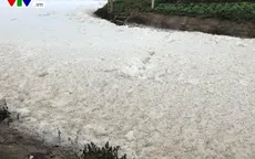 "Dòng sông tuyết" ở Hà Nam khiến nhiều hộ dân phải sơ tán