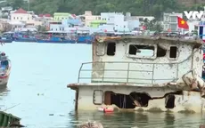 Sà lan chìm gây mất an toàn tại cảng cá Hòn Rớ, Nha Trang