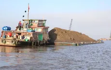 Bắt quả tang phương tiện hút cát trái phép trên sông Cổ Chiên