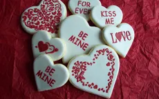 DCLNE – bài hát được viết riêng cho ngày Valentine Trắng