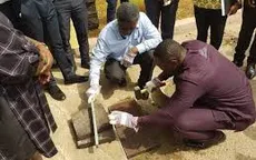 Ghana: Gạch lát vỉa hè làm từ nhựa bỏ đi