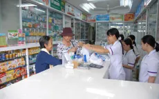 Nhiều người chưa nắm rõ quy định phải trình CMND khi mua thuốc cho trẻ nhỏ