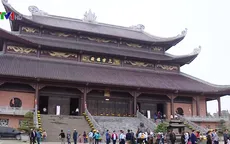 Vào chùa không mất "phí"