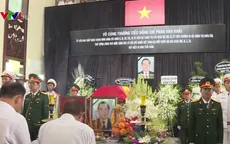 Đông đảo người dân đến viếng nguyên Thủ tướng Phan Văn Khải
