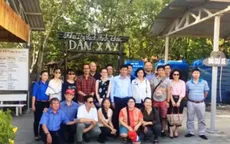 Kiều bào trẻ tham quan rừng ngập mặn Cần Giờ