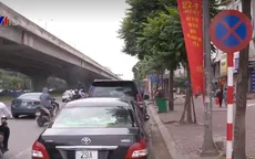 Hà Nội: Nhiều điểm trông xe tự phát "mọc" dưới chân tòa nhà cao tầng