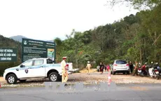Khẩn trương điều tra nguyên nhân cặp vợ chồng và con trai gần 9 tháng tuổi tử vong trong xe ô tô