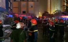 Cháy chung cư tại TP.HCM: Tan hoang sau hỏa hoạn, nháo nhác tìm người thân