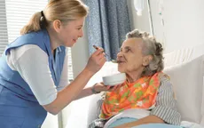 Chăm sóc đúng cách cho bệnh nhân sau mổ trĩ