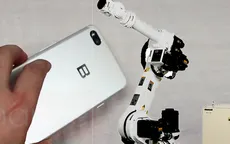 Robot được đưa vào dây chuyền sản xuất Bphone 2018