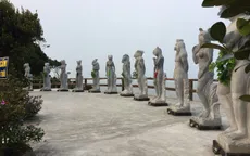 Sau mặc đồ bơi và che lá, tượng 12 con giáp sẽ bị “nhốt vào chuồng”