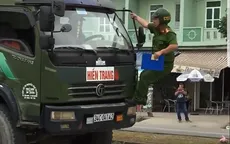 Lái xe tải chống đối cảnh sát giao thông