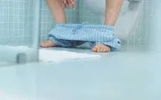 Xuất hiện máu trong phân: nguyên nhân và dự phòng