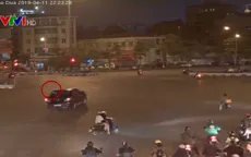 Clip toàn cảnh vụ kéo lê người kinh hoàng ở ngã 6 Ô Chợ Dừa