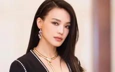Thư Kỳ diện mốt xẻ sâu cực quyến rũ