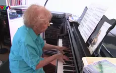Cụ bà 103 tuổi với niềm đam mê chơi piano