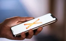 Bị kiện, đòi bồi thường gần 40 tỷ đồng, chỉ vì… sử dụng iPhone X