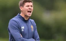 CLB Rangers liên hệ với HLV Steven Gerrard