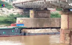 Cấm tàu thuyền lưu thông để gia cố cầu Đuống