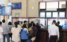 Thanh toán qua mạng giảm áp lực cho ga tàu