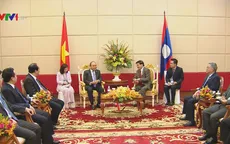 Thủ tướng Nguyễn Xuân Phúc hội kiến Thủ tướng Lào