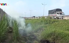 Bộ Giao thông Vận tải đề nghị ngăn chặn đốt rơm rạ gây mất ATGT