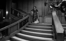 Adele mừng tuổi 30 theo phong cách phim Titanic