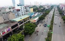 Cưỡng chế 42 cơ sở kinh doanh trên đường Nguyễn Khánh Toàn, Hà Nội