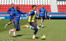 Neymar lại trở về Brazil để hồi phục chấn thương