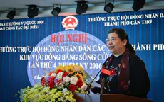 Phó Chủ tịch Quốc hội thăm hỏi bà con bị ảnh hưởng bởi sạt lở