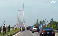 Cầu Cao Lãnh nhộn nhịp ngày khánh thành