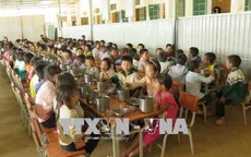Mô hình trường học bán trú giúp học sinh vùng cao yên tâm đến lớp