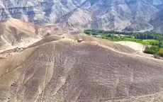 Phát hiện hình vẽ khổng lồ trên sa mạc ở Peru