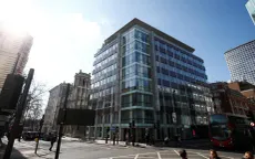 Phía sau tuyên bố đóng cửa của Cambridge Analytica